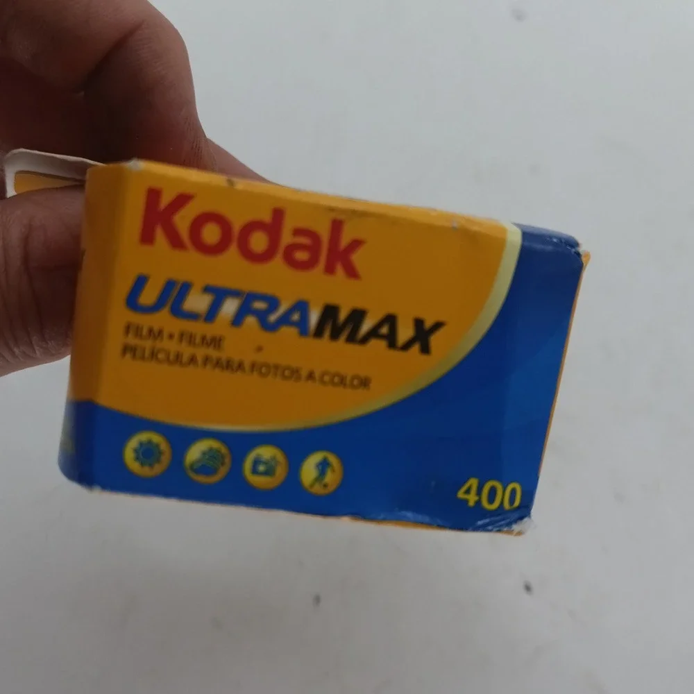 Kodak UltraMax 400 Color Print Film 35mm 36 Exposures Expired 11/2021 R1